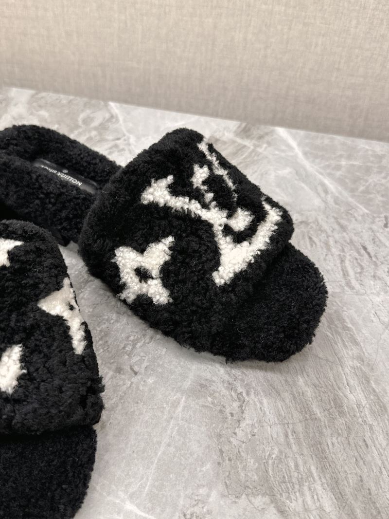 Louis Vuitton Slippers